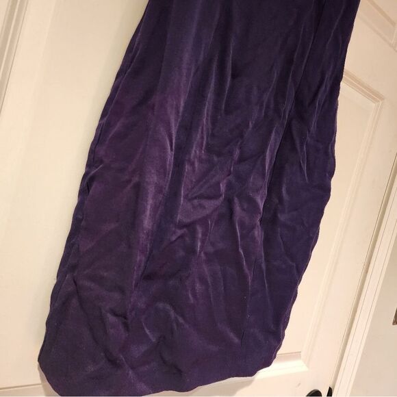 Amanda Taylor plum colored sleeveless formal dress Size 8 - Picture 3 of 4